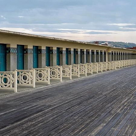 Studio En Rez De Jardin Deauville Centre Et Plage Bagian luar foto